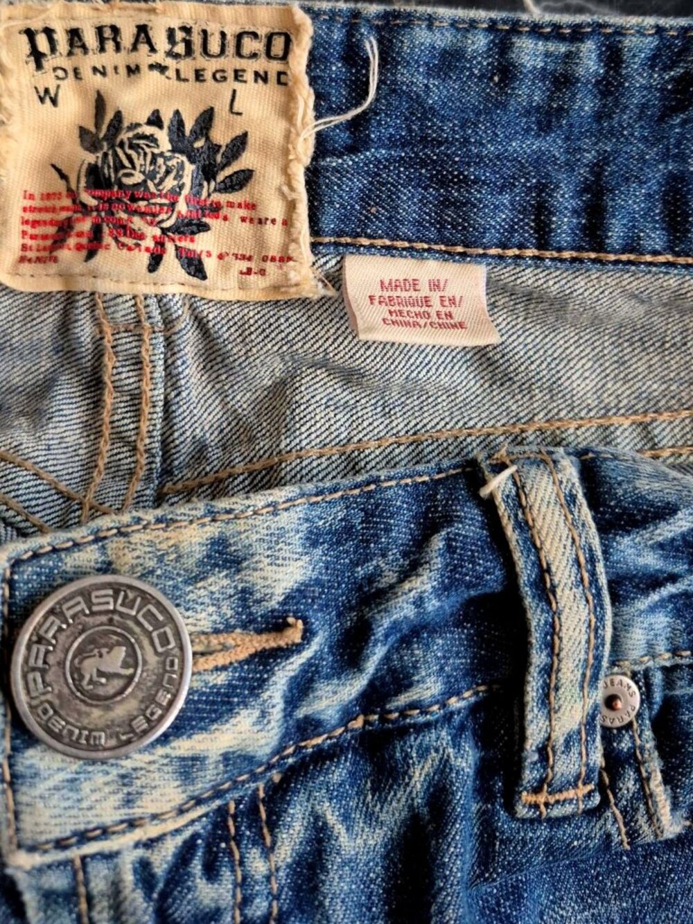 Sweet pair of Embroidered Parasuco Distessed Jeans  28 Waist